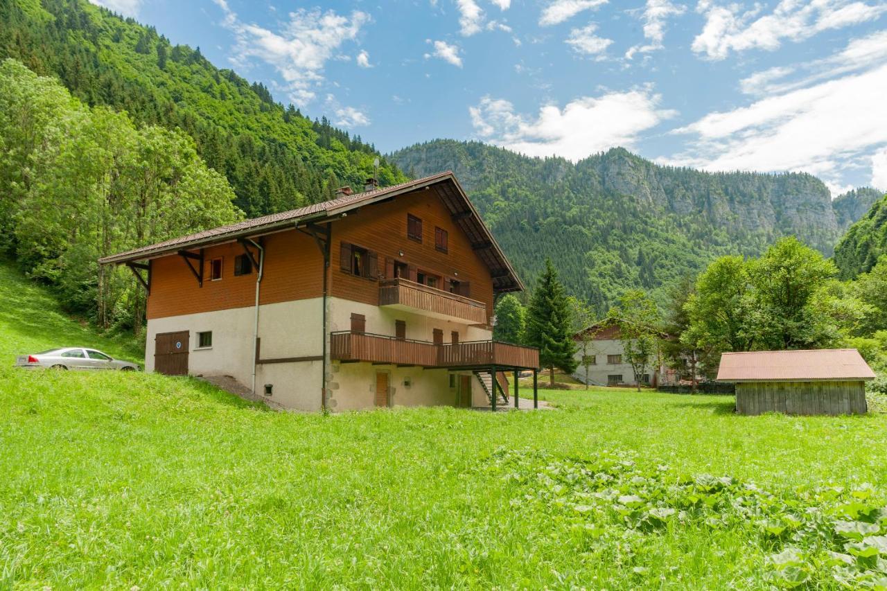 Grand Appartement Proche Gd Bornand Glieres-Val-de-Borne 外观 照片