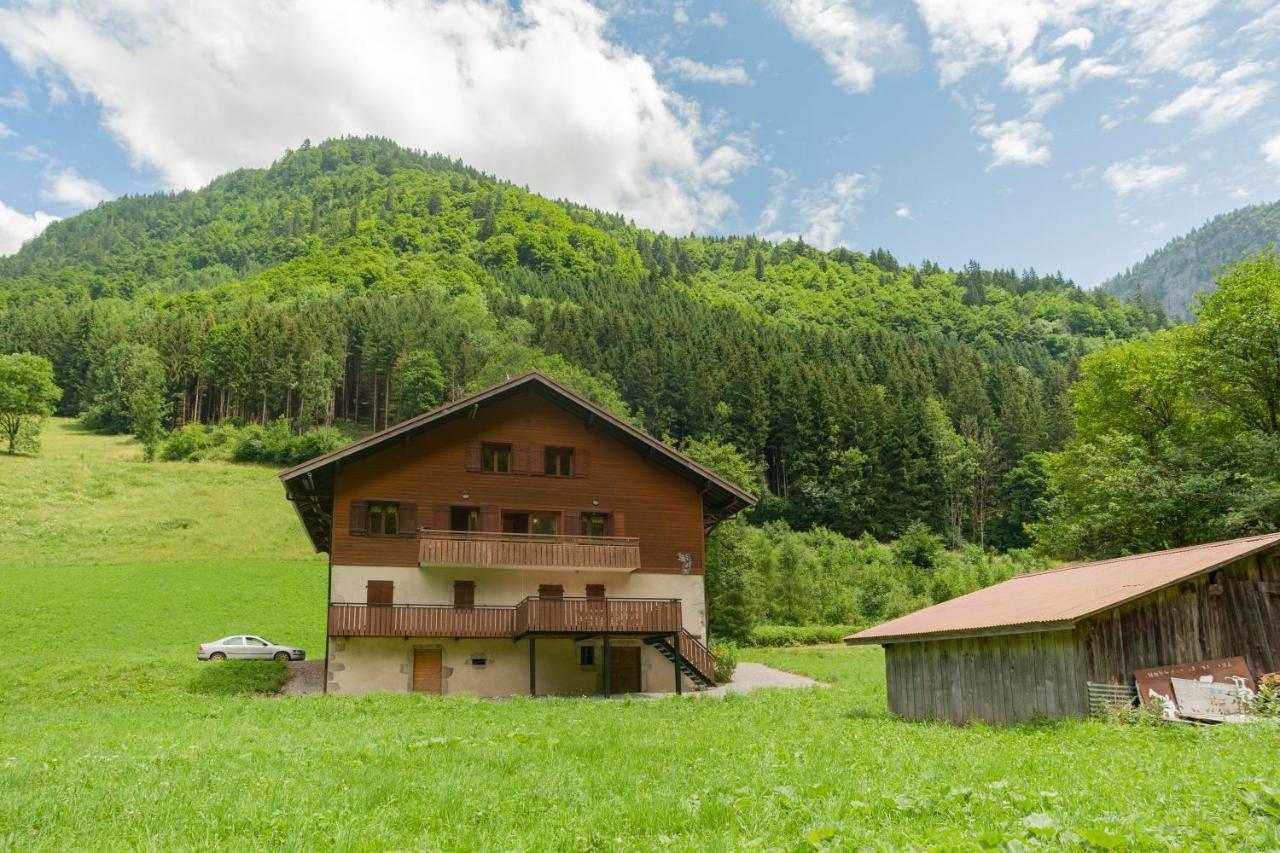 Grand Appartement Proche Gd Bornand Glieres-Val-de-Borne 外观 照片